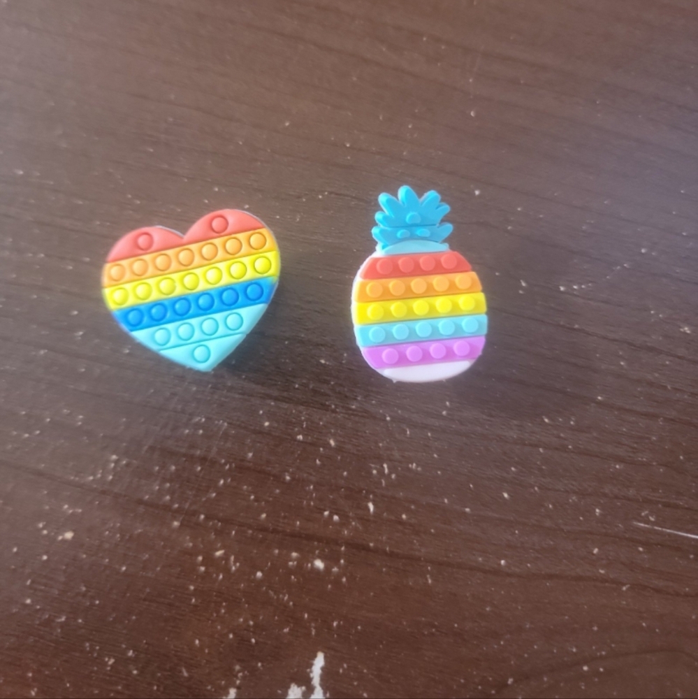 Pop it Croc Charms